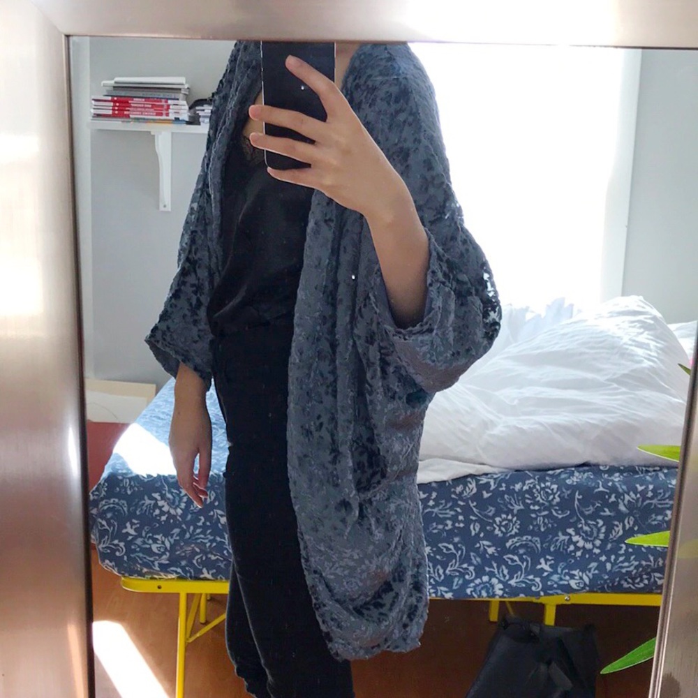 Anthropologie Super soft Kimono - Picture 3 of 3